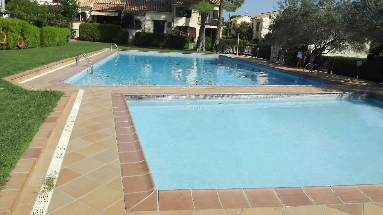 Casa June Torroella De Montgri 0*,
