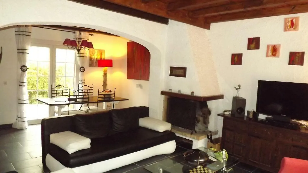 Casa June Torroella De Montgri